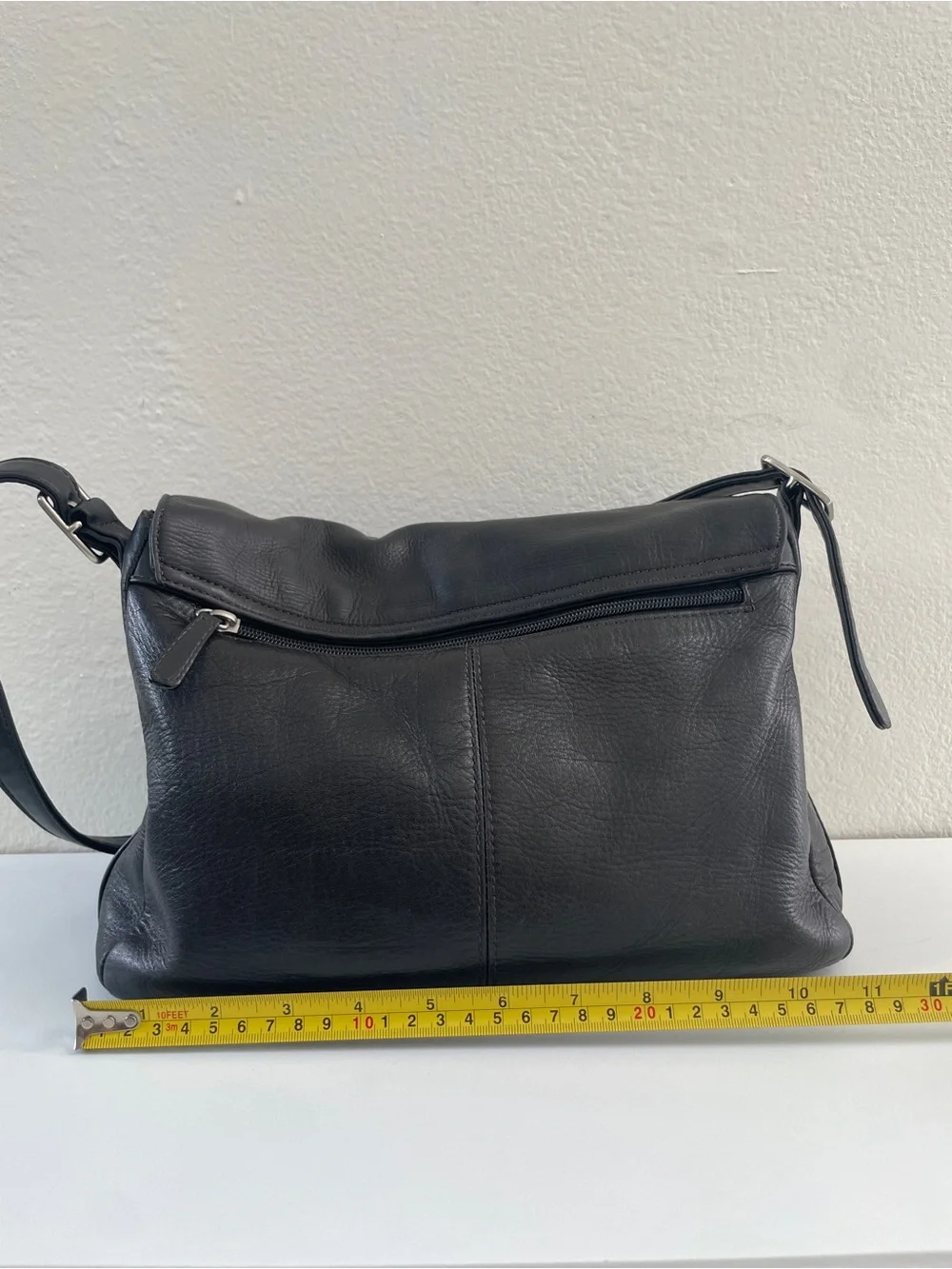 Apostrophe Black Leather Shoulder Bag